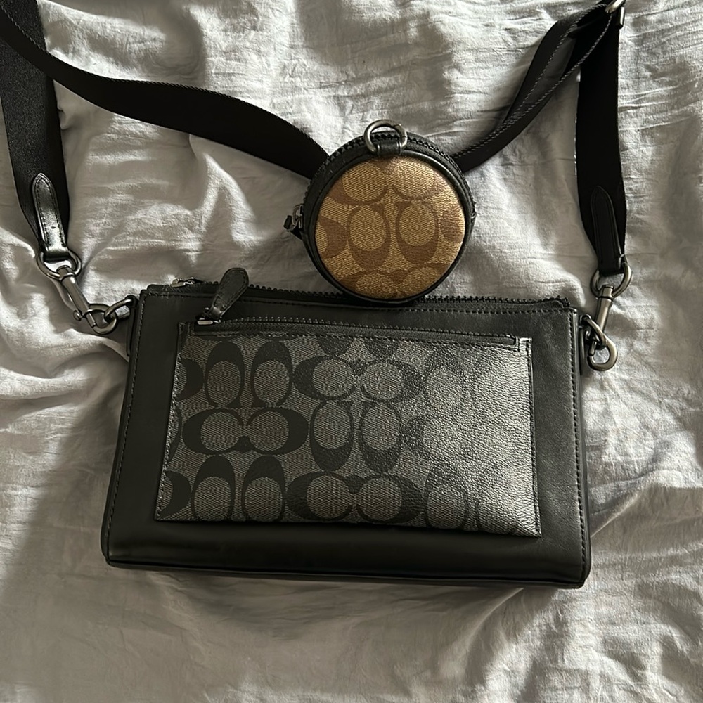 Holden Crossbody in Signature Canvas (NWT)